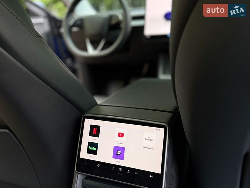 Седан Tesla Model 3 2024 в Львове