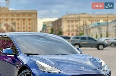 Седан Tesla Model 3 2021 в Харкові