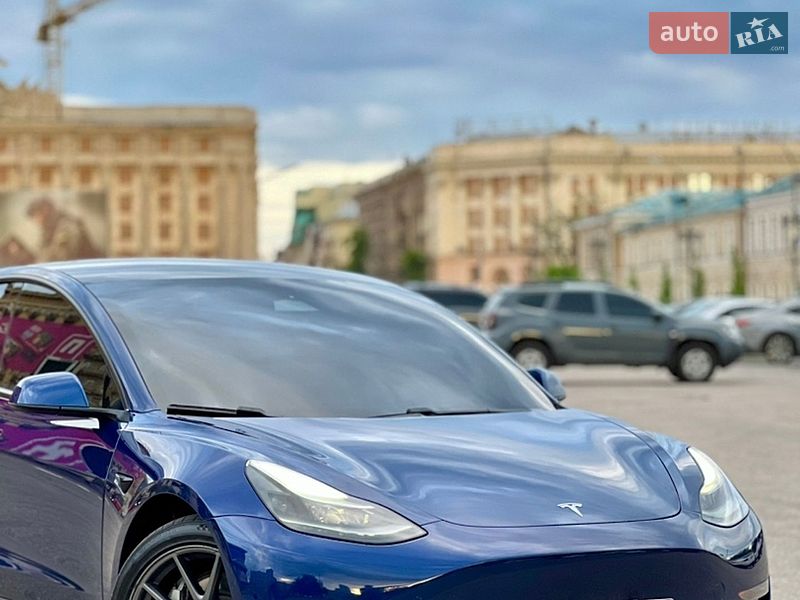 Седан Tesla Model 3 2021 в Харкові