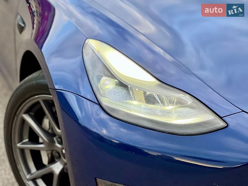 Седан Tesla Model 3 2021 в Харкові