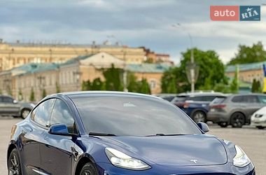 Седан Tesla Model 3 2021 в Харкові
