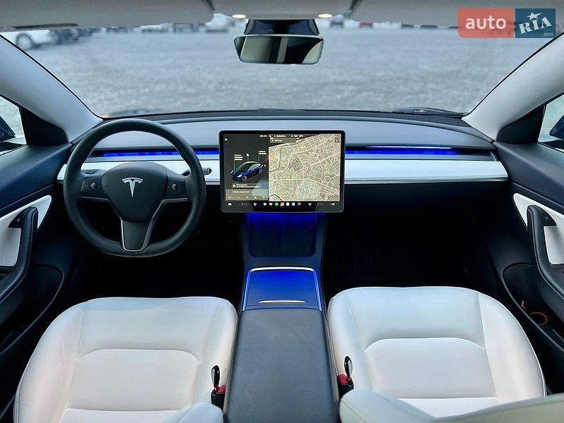 Седан Tesla Model 3 2021 в Харкові