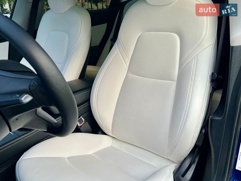 Седан Tesla Model 3 2021 в Харкові