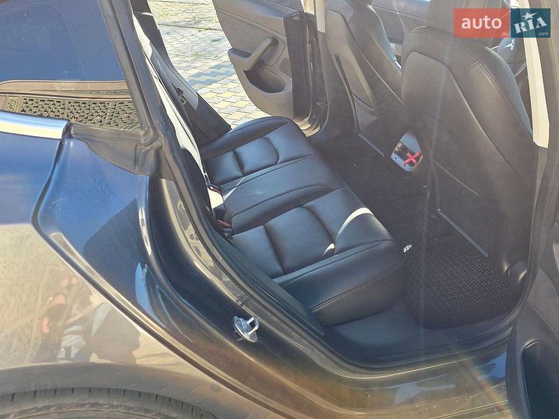Седан Tesla Model 3 2018 в Одессе