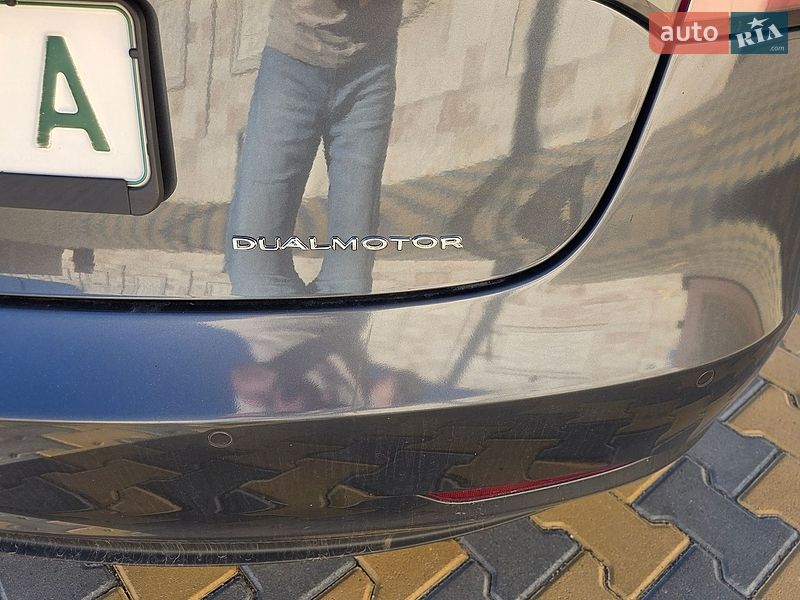 Седан Tesla Model 3 2018 в Одессе