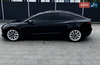 Седан Tesla Model 3 2021 в Самборе