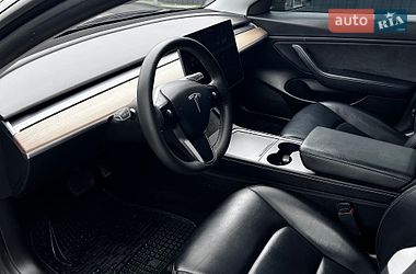 Седан Tesla Model 3 2021 в Самборі