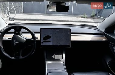 Седан Tesla Model 3 2021 в Самборе