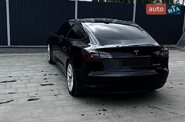 Седан Tesla Model 3 2021 в Самборі