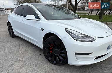 Седан Tesla Model 3 2019 в Дніпрі