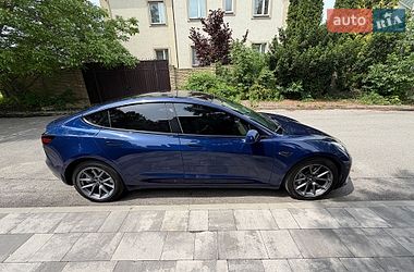 Седан Tesla Model 3 2022 в Києві