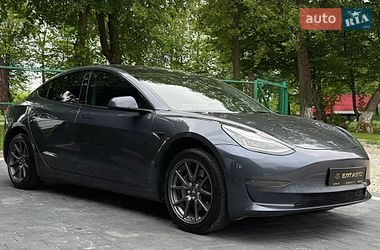 Седан Tesla Model 3 2020 в Ивано-Франковске