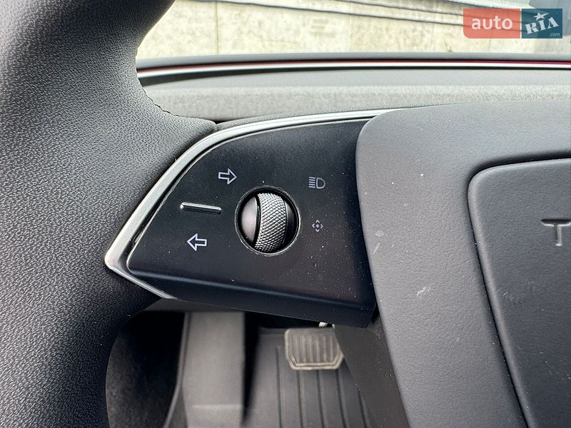 Седан Tesla Model 3 2024 в Киеве