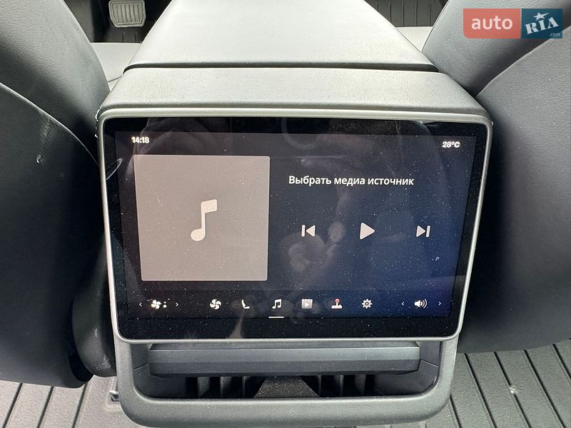 Седан Tesla Model 3 2024 в Киеве