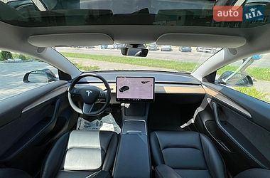 Седан Tesla Model 3 2022 в Львове
