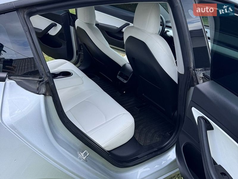 Седан Tesla Model 3 2018 в Великих Мостах фото 7 Седан Tesla Model 3 2018 в Великих Мостах