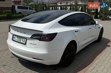 Седан Tesla Model 3 2021 в Золочеве