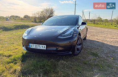 Седан Tesla Model 3 2019 в Калуші