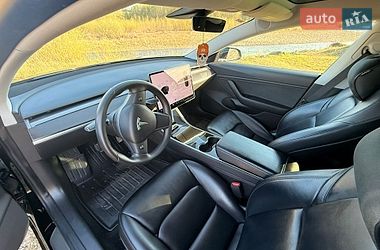 Седан Tesla Model 3 2019 в Калуше