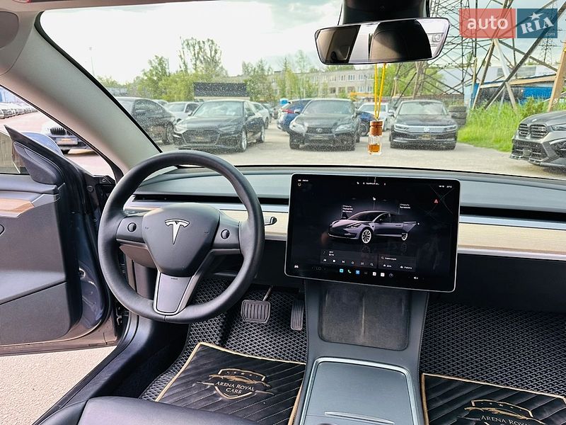 Седан Tesla Model 3 2022 в Харкові