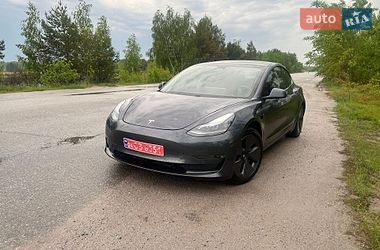 Седан Tesla Model 3 2021 в Калиновке