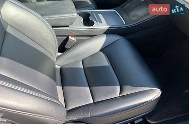 Седан Tesla Model 3 2021 в Калиновке
