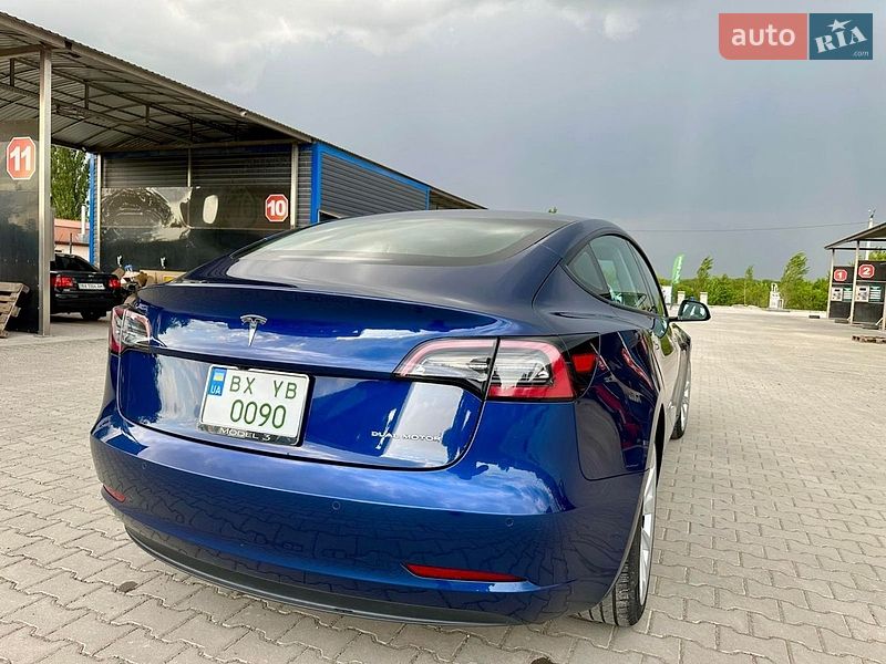 Седан Tesla Model 3 2021 в Кам'янець-Подільському