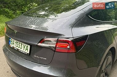 Седан Tesla Model 3 2022 в Кривому Озері