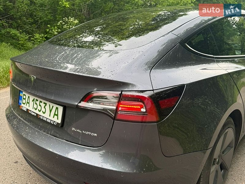 Седан Tesla Model 3 2022 в Кривому Озері