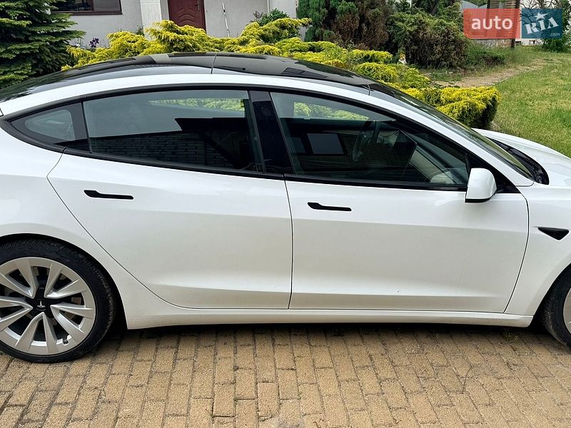 Седан Tesla Model 3 2022 в Дніпрі