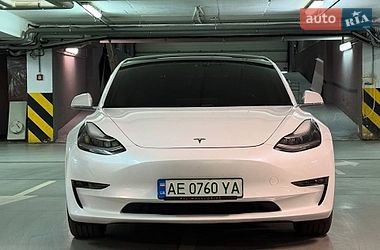 Седан Tesla Model 3 2020 в Львові