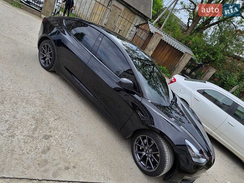 Седан Tesla Model 3 2019 в Ивано-Франковске