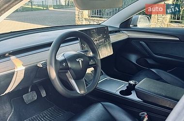 Седан Tesla Model 3 2022 в Надворной