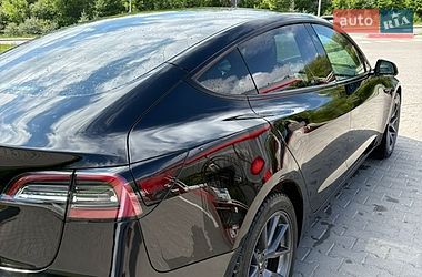 Седан Tesla Model 3 2022 в Тернополі