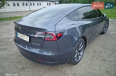 Седан Tesla Model 3 2022 в Львове