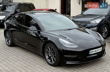 Седан Tesla Model 3 2020 в Одессе