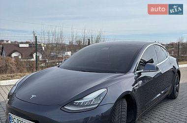 Седан Tesla Model 3 2020 в Жовкве
