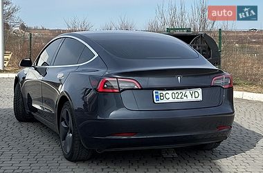 Седан Tesla Model 3 2020 в Жовкве