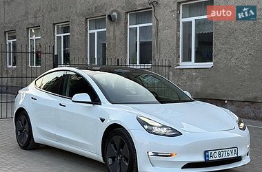 Седан Tesla Model 3 2021 в Луцке