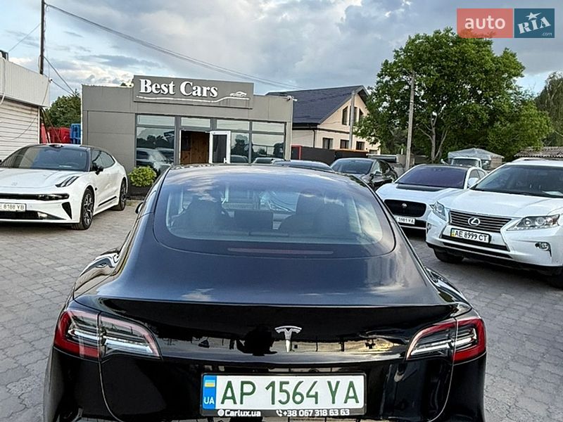 Седан Tesla Model 3 2022 в Дніпрі