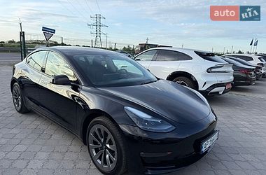 Седан Tesla Model 3 2022 в Дніпрі
