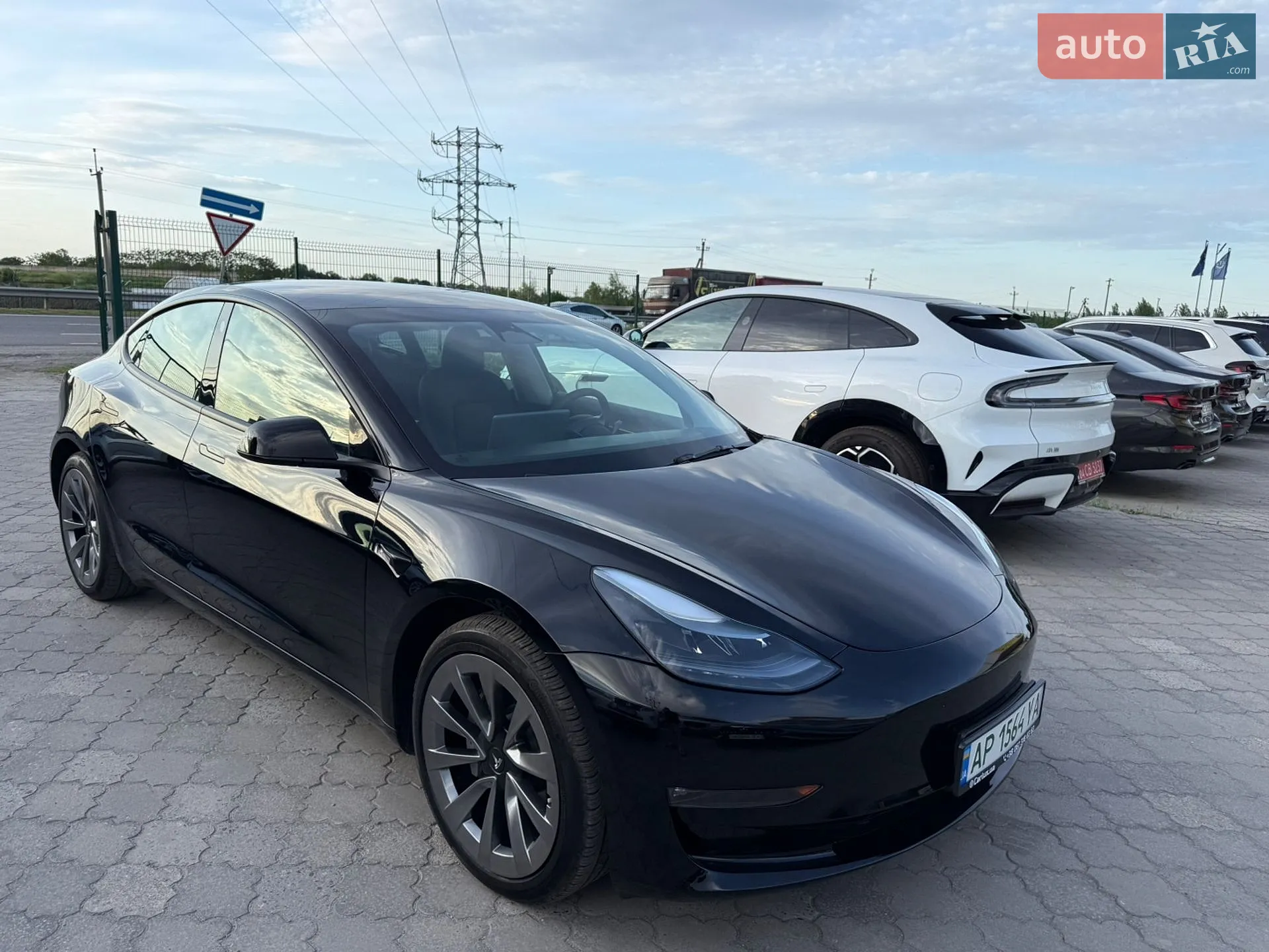 2022 Tesla Model 3 - мініатюра 16