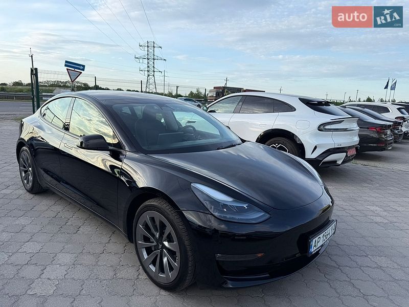 Седан Tesla Model 3 2022 в Дніпрі