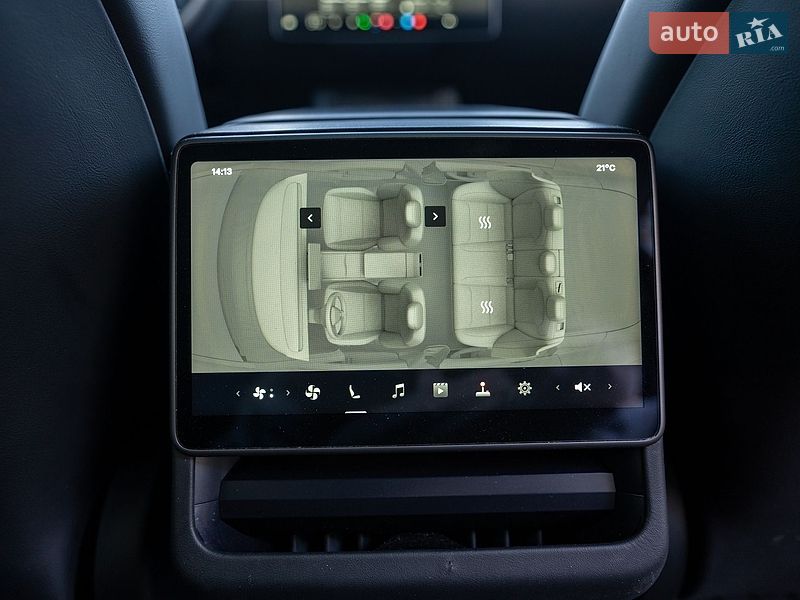 Седан Tesla Model 3 2024 в Києві