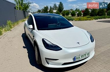Седан Tesla Model 3 2021 в Дніпрі