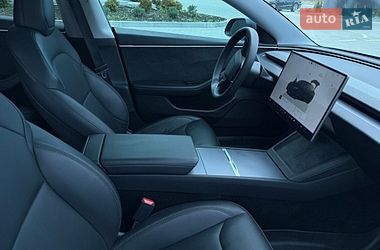 Седан Tesla Model 3 2024 в Дубні