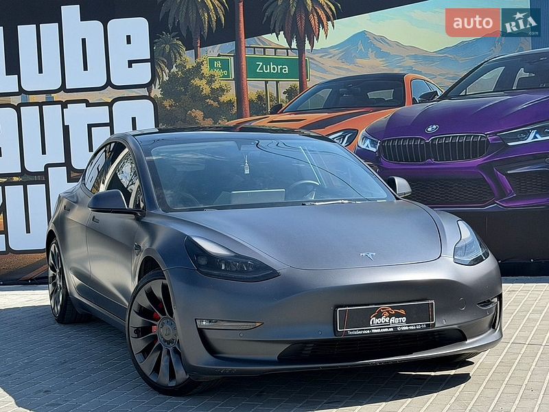 Седан Tesla Model 3 2022 в Львові