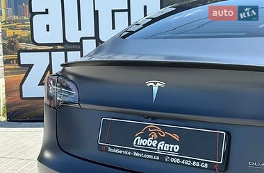 Седан Tesla Model 3 2022 в Львові