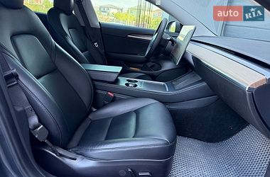 Седан Tesla Model 3 2022 в Львові