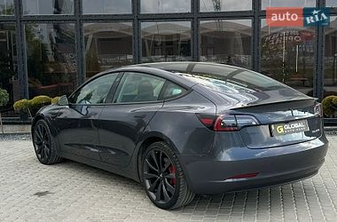 Седан Tesla Model 3 2020 в Львове
